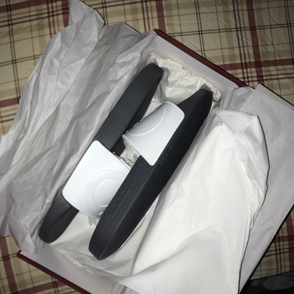 Men’s Salvatore Ferragamo Slides size 11